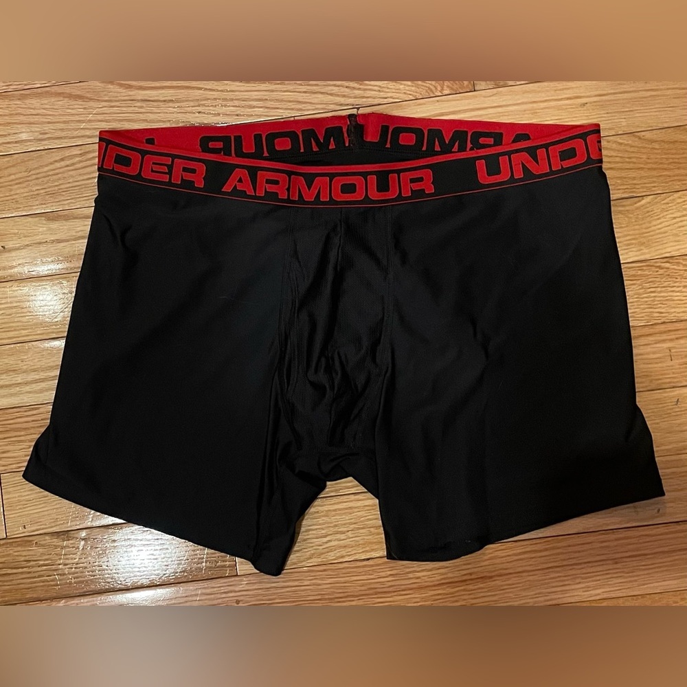Under Armour Black and Red Performance Boxer Briefs Men’s 2XL